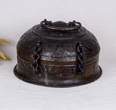 Beautifully Engraved Jewelry Box Made of Brass