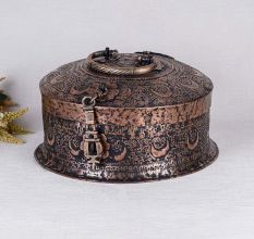 Round Vintage Paan Daan Made of High Quality Brass