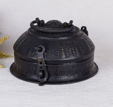 Sturdy Black Jewelry Box Made of Brass