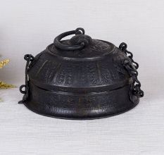 Sturdy Black Jewelry Box Made of Brass