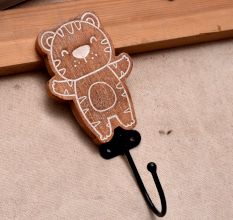 Brown Wooden Tiger Wall Hooks For Keys