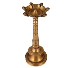 Traditionally Crafted Brass Oil Lamp with 7 Jyots