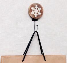 Brown Wooden Snowflake Pattern Hooks For Kid Room