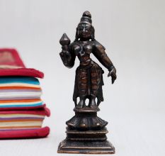 Vintage Copper Murti of Goddess Parvati for Home Temple