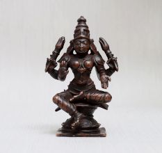 High-Quality Copper Murti of Goddess Lakshmi for Prayer Room