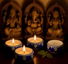 Beautiful Handmade Ceramic Tea Light Holder in Set of 4