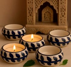 Modern Adorning Tea Light Holder Made of Ceramic in Set of 4