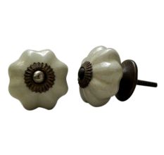 Cream Medium Melon Knob