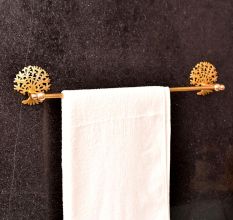 Handcrafted Premium Brass Tree Hanger in Set of 4
