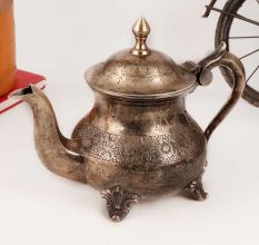 Handcrafted Vintage Brass Kettle for Decoration