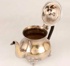 Shiny Vintage Brass Kettle for Home Decoration