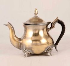 Shiny Vintage Brass Kettle for Home Decoration