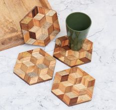 Modern Wooden Coasters for Home Decoration - Pack of 4