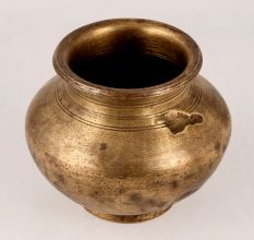 Vintage Finest Brass Holy Pot for Flower Decoration