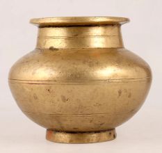 Adorable High-Quality Brass Holy Pot for Decoration