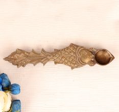 Handcrafted Vintage Aarti Lamp Made of Finest Brass