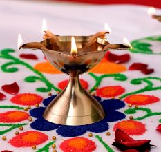 Golden Brass Flower Shaped 5 Wick Oil Lamp