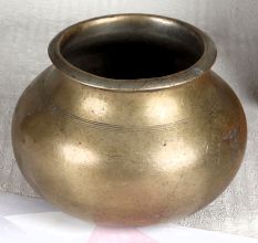 Vintage Brass Cooking Pot in Brown Finish for Decoration