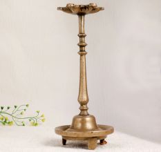 South Indian Art Oil Lamp Made of Finest Brass