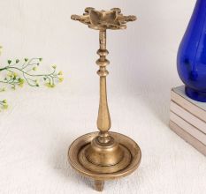 Adorable Vintage Brass Oil Lamp for Decor and Collection