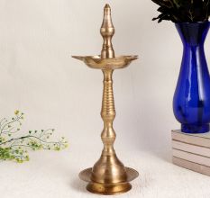 Beautiful Handcrafted Brass Oil Lamp from South India