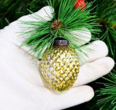 12 Pieces Multicolor Distressed Ornaments For Tree Decoration