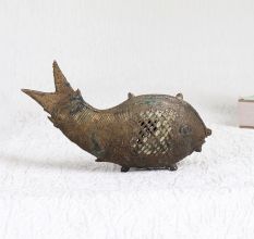 Jali Work Brass Statue of Fish for Home Decor