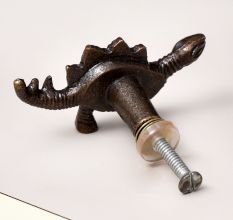 Dark Finish Decorative Iron Knob for Cabinet in Dinosaur Shape