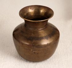 South Indian Art Holy Water Pot for Indoor Decoration