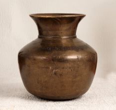 South Indian Art Holy Water Pot for Indoor Decoration