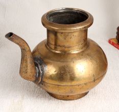 South Indian Art Water Pot with Spout Made of Brass