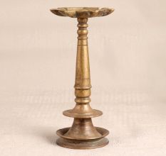 Vintage Brown Oil Lamp Stand Made of Finest Brass
