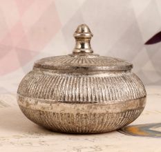 Premium White Metal Box in Vintage Finish for Decoration