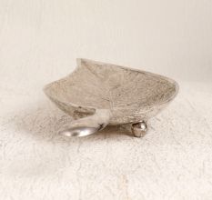 Handmade Leaf Shaped Fruit Bowl Made of Finest White Metal
