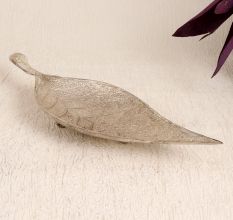 Handmade Leaf Shaped Fruit Bowl Made of Finest White Metal