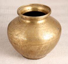 Elegant Golden Engraved Brass Holy Water Pot for Decor