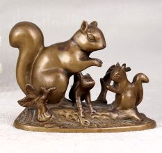Handmade English Art Brass Statue of Squirrel Family for Decor