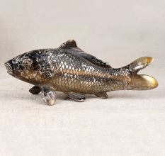 Handcrafted Finest Brass Fish Statue in English Art for Decor