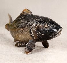 Handcrafted Finest Brass Fish Statue in English Art for Decor