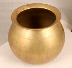Handcrafted South Indian Holy Flower Pot Made of Brass