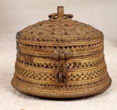 Round Finest Brass Jewelry Box for Home and Office Decor