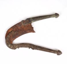 High-Quality Brass Iron Betel Nut Cutter Sarota for Decor