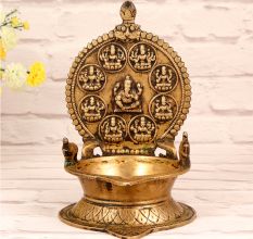 Vintage Brass Lakshmi Ganesha Oil Lamp in South Indian Art