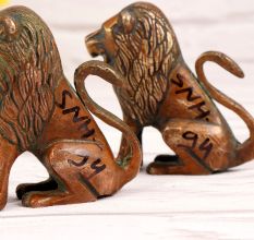 Handmade Pair of Brass Lion Statue for Home Decor