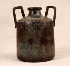 Dark Finish Vintage Brass Flower Pot in English Art for Decor