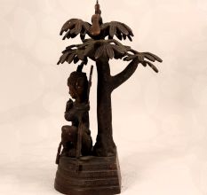 Handmade Brass Statue of Lord Krishna Playing Flute for Prayer Room