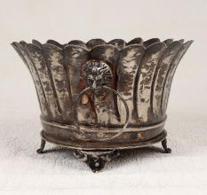 Handmade Dark Finish Brass Fruit Basket for Home Decor