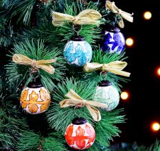12 Pieces Hand painted Multicolor Round Balls Ceramic Christmas Ornaments