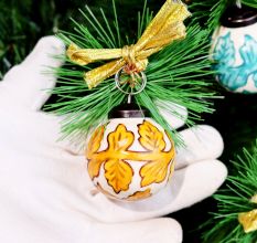 12 Pieces Hand painted Multicolor Round Balls Ceramic Christmas Ornaments