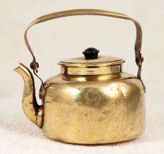 Brown Finish Used Kettle Made of Finest Brass for Decoration